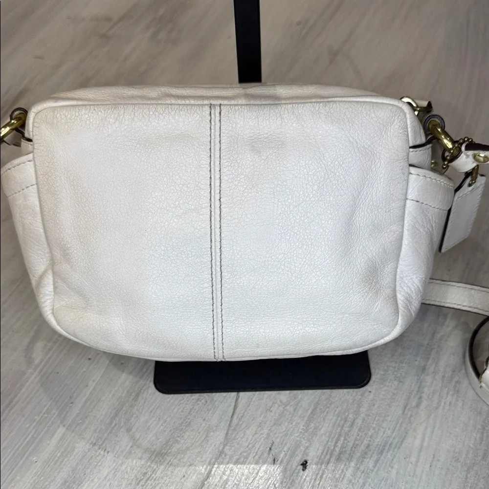 Coach chic cream